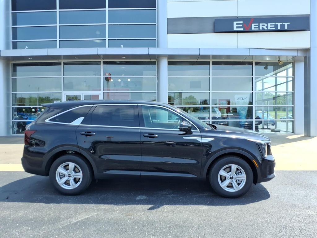 2026 Kia Sorento — rear three-quarter view