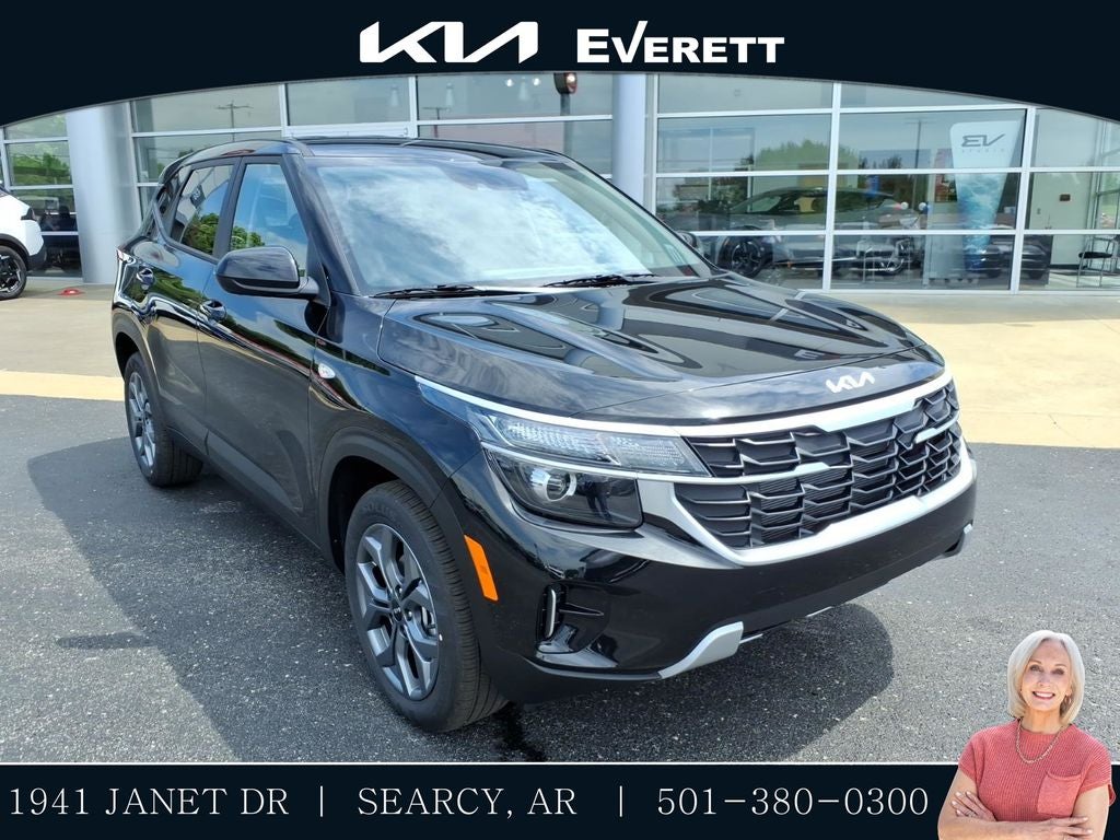2026 Kia Seltos LX in Black — front three-quarter view